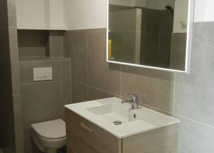 Superbe T2 Avec Terrasse De 16m2 Vue Xxl * Saint-Raphaël